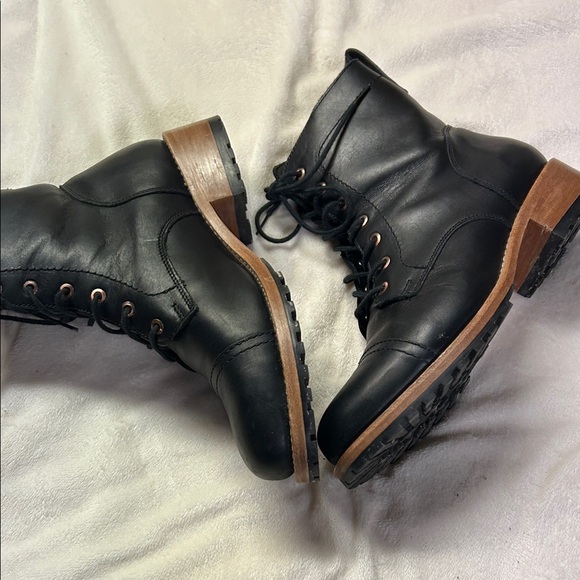 Patina - Women's Black Lace-Up Leather Ankle Boots with Contrasting Welt - Picture 3 of 9